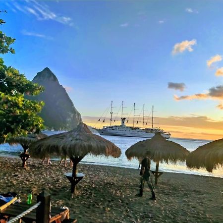 Garfields Hiddengem Villa Soufrière Eksteriør bilde